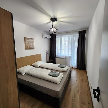 Student City & Privat Parking Apartment Sofia